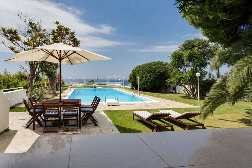 Beautiful, Private Villa By The Sea Agia Marina  Eksteriør billede