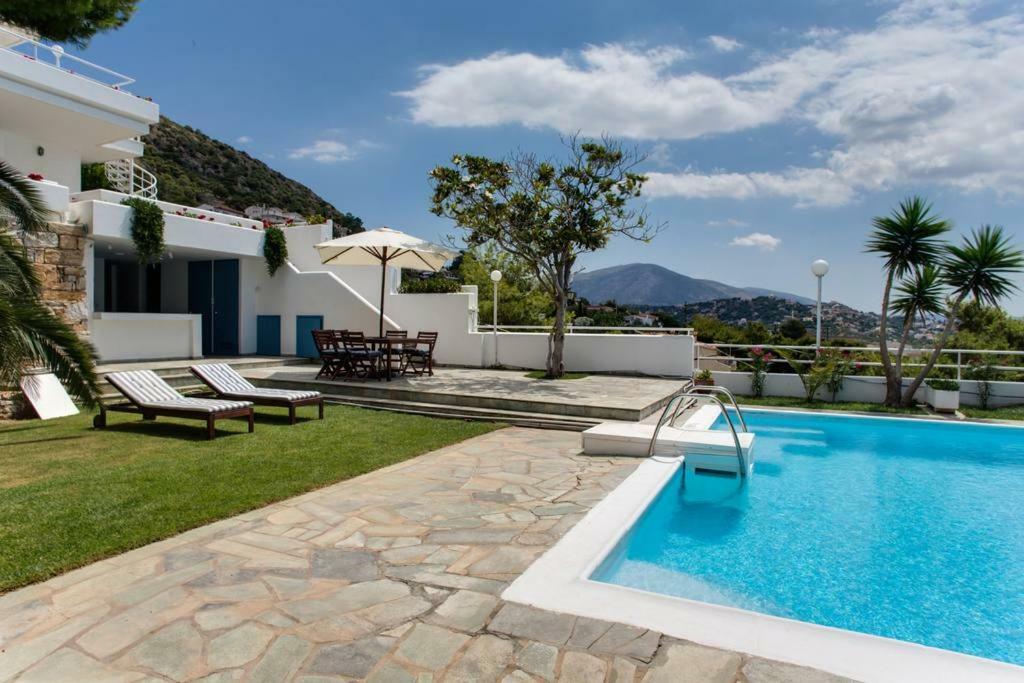 Beautiful, Private Villa By The Sea Agia Marina  Eksteriør billede